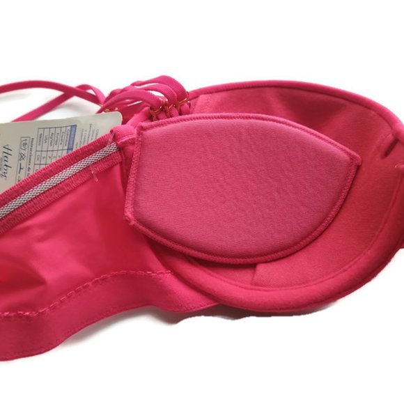 Red Bra Set w. Rearrangeable Front Straps - Picture 6 of 6